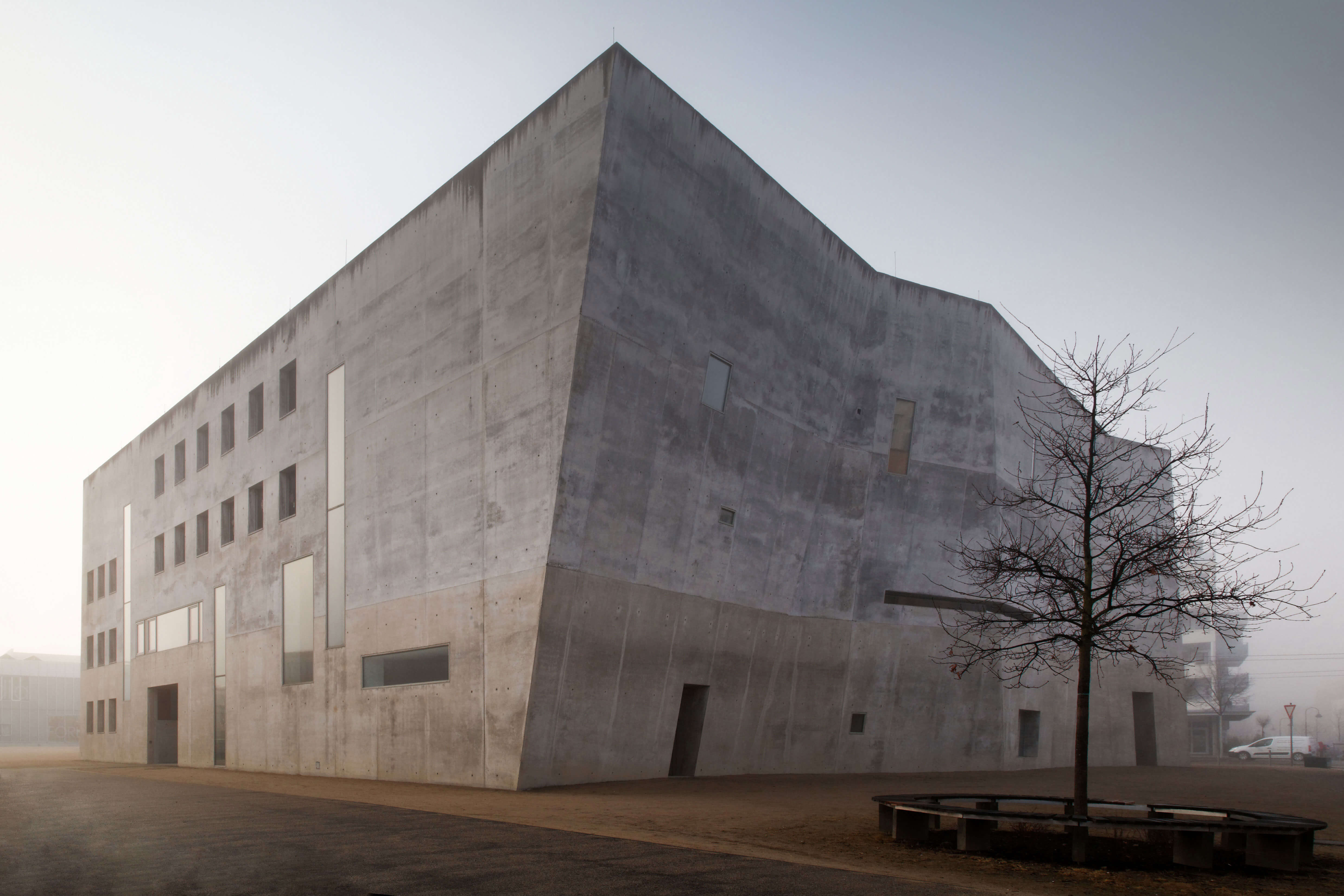 02_ksg-architekten_Doppelkirche-Freiburg_Yohan-Zerdoun_L