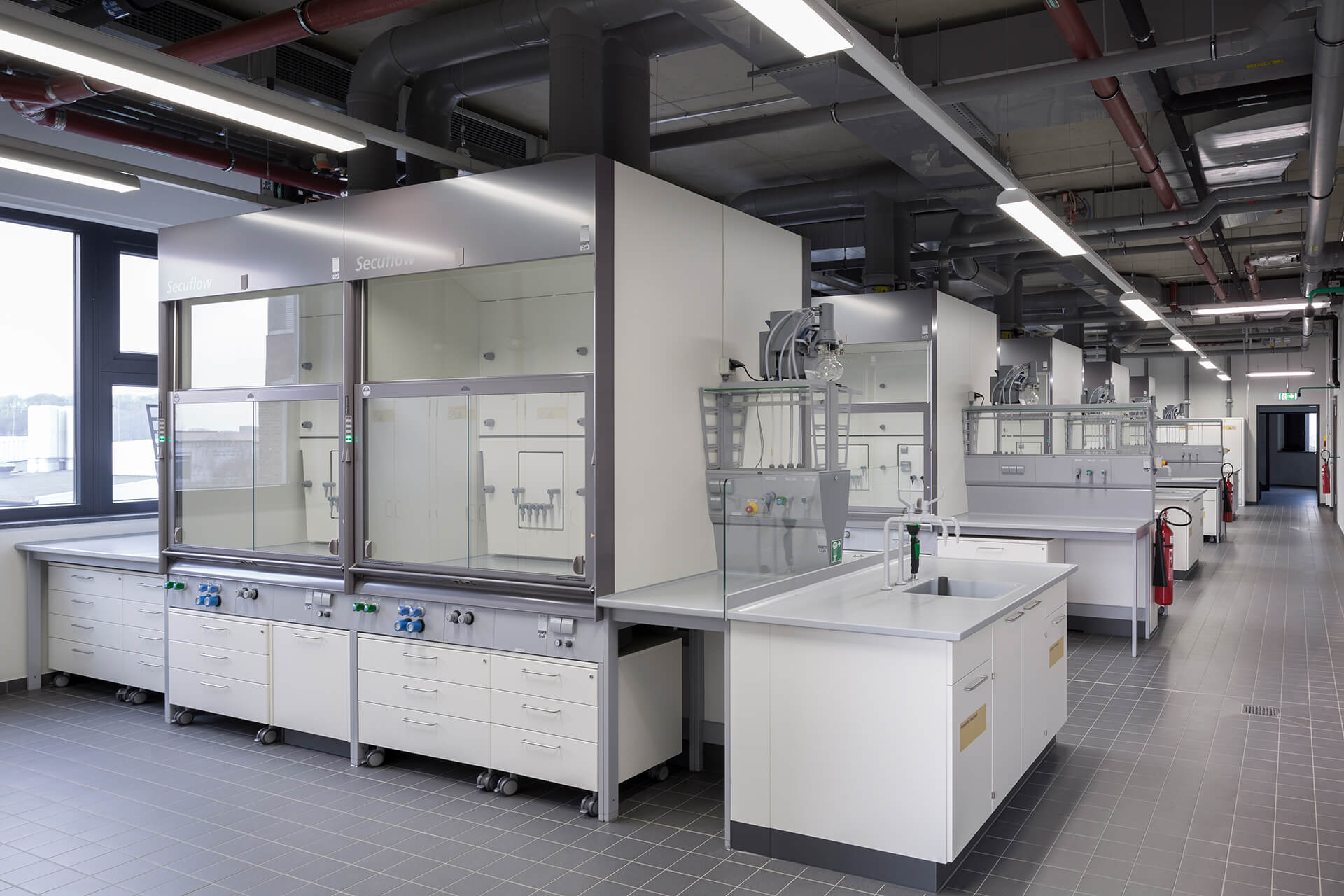 12_Chemiepraktikum-Aachen_Yohan-Zerdoun_ksg_M