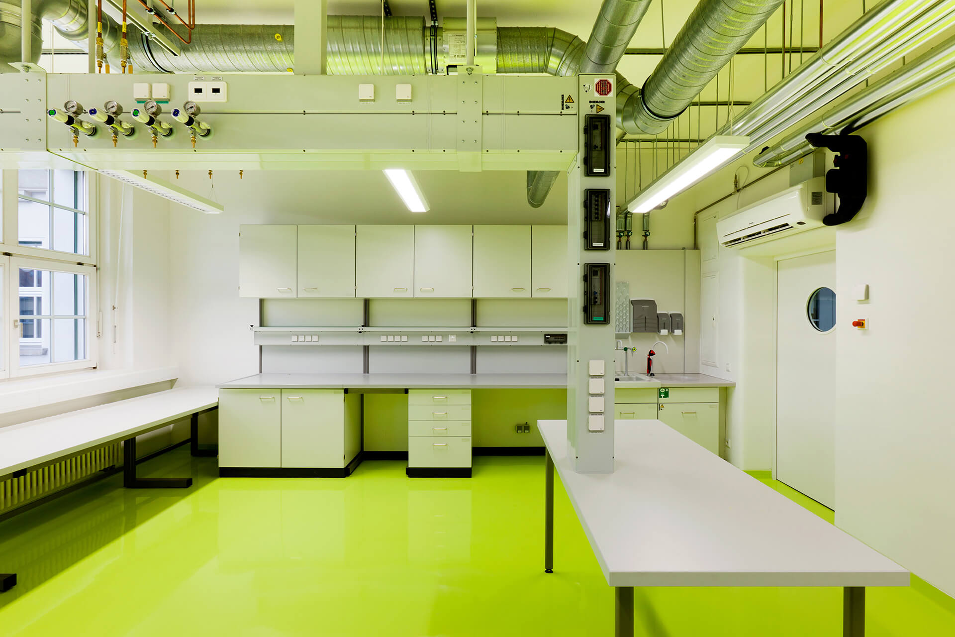 7_ksg_Leipzig_TRM_Laborbereich_Infetkionologie_Foto-Steffen-Junghans