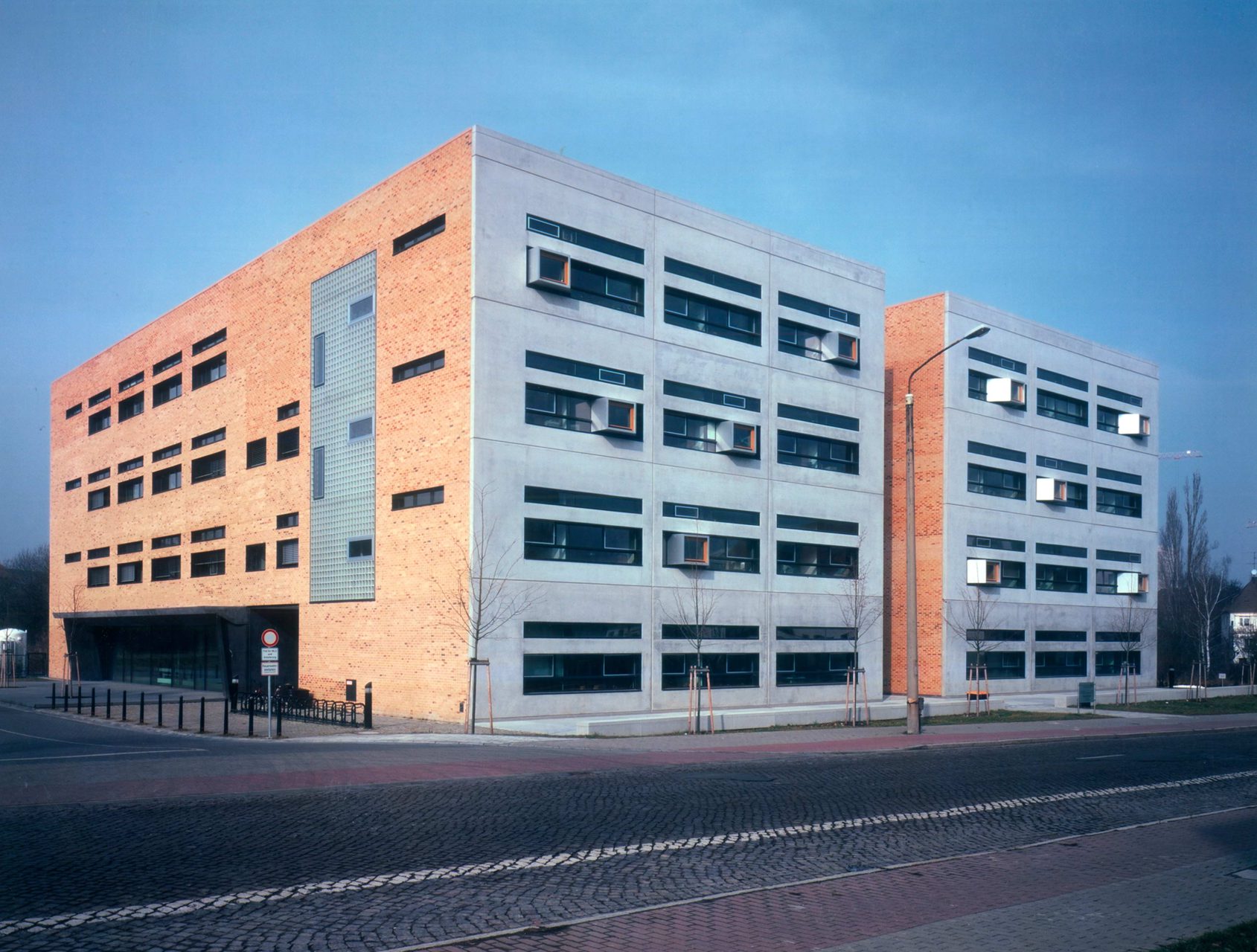 Biologicum, Halle