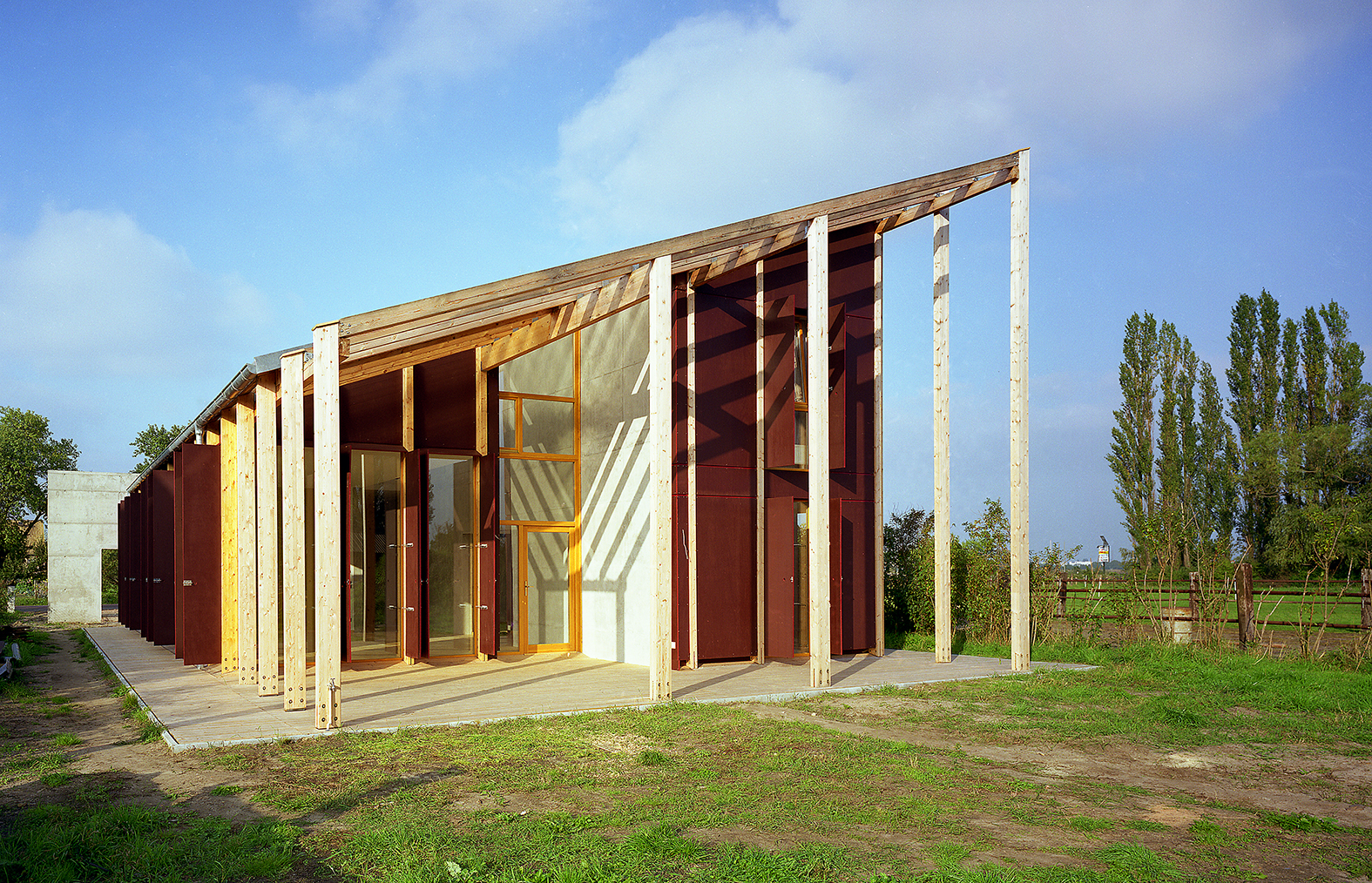 EFHDessau98-90-9_low