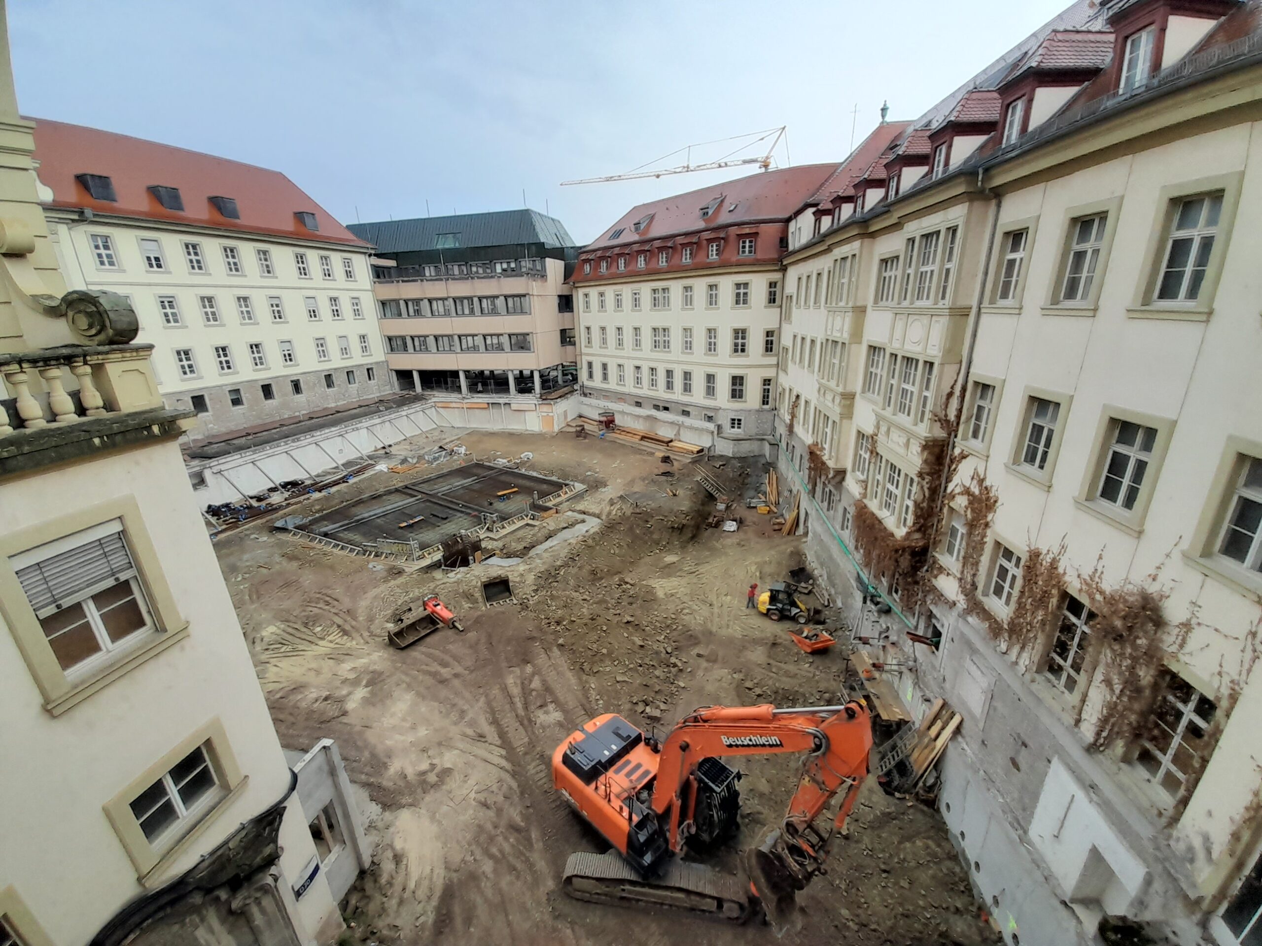 231031_Überblick in den Innenhof